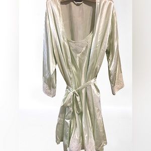 Vintage mint green polyester and lace nightgown with robe